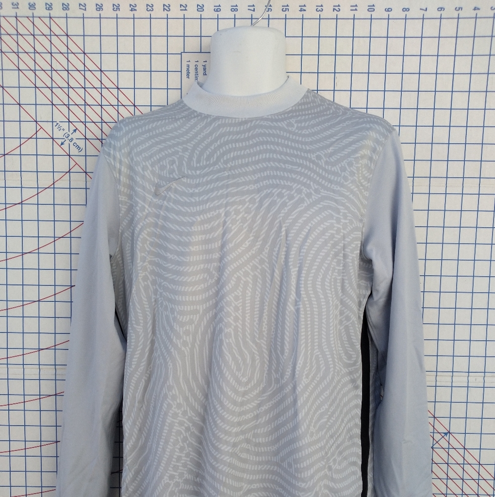 Nike long sleeve shirt